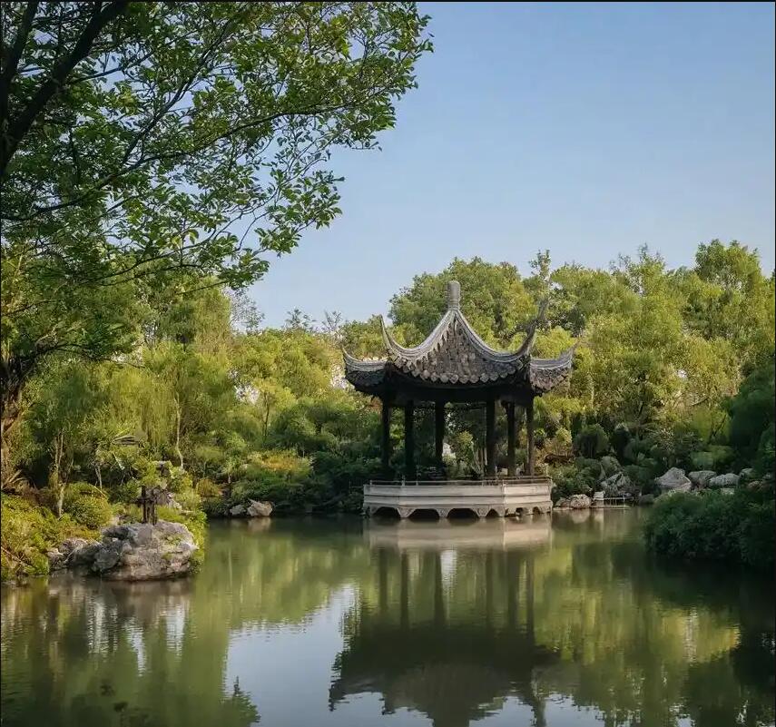 重庆沉淀餐饮有限公司