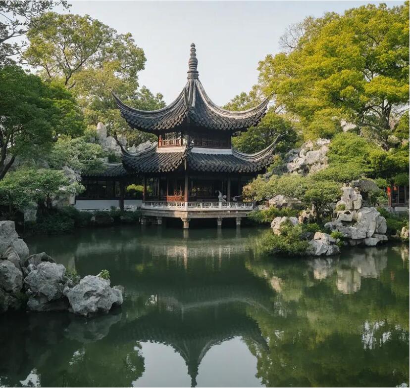 重庆沉淀餐饮有限公司